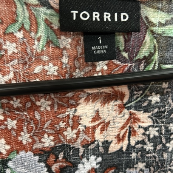 Flowered blouse - Picture 2 of 4